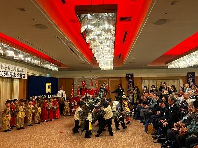龍踊りに熱狂