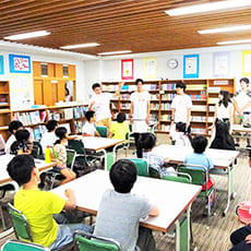 経営学部生が駒沢小学校でサマースクール実施3