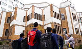 足立学園中学校の1年生が本学を訪問しました