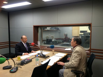 廣瀬学長(左)とパーソナリティの鶴蒔氏