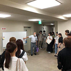 新入生セミナーキャンパスツアー