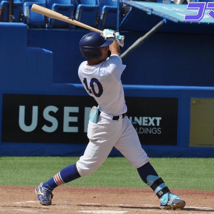 終盤に打線が奮起し、亜大に逆転勝利！